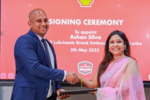 Delmege Energy සමාගම විසින් මෝටර් රථ සහ යතුරුපැදි සඳහා Champion Shell Lubricants  සන්නාම තානාපතිවරුන් දෙදෙනෙකු පත් කරයි